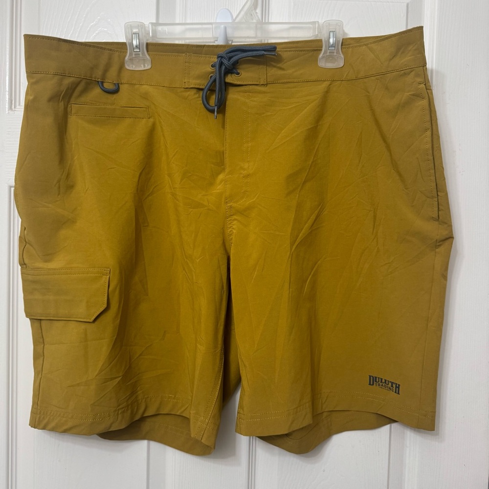 Duluth Trading Co Swim Board Shorts Men’s Size 42 Yellow Flex Bull Moose Nanotex